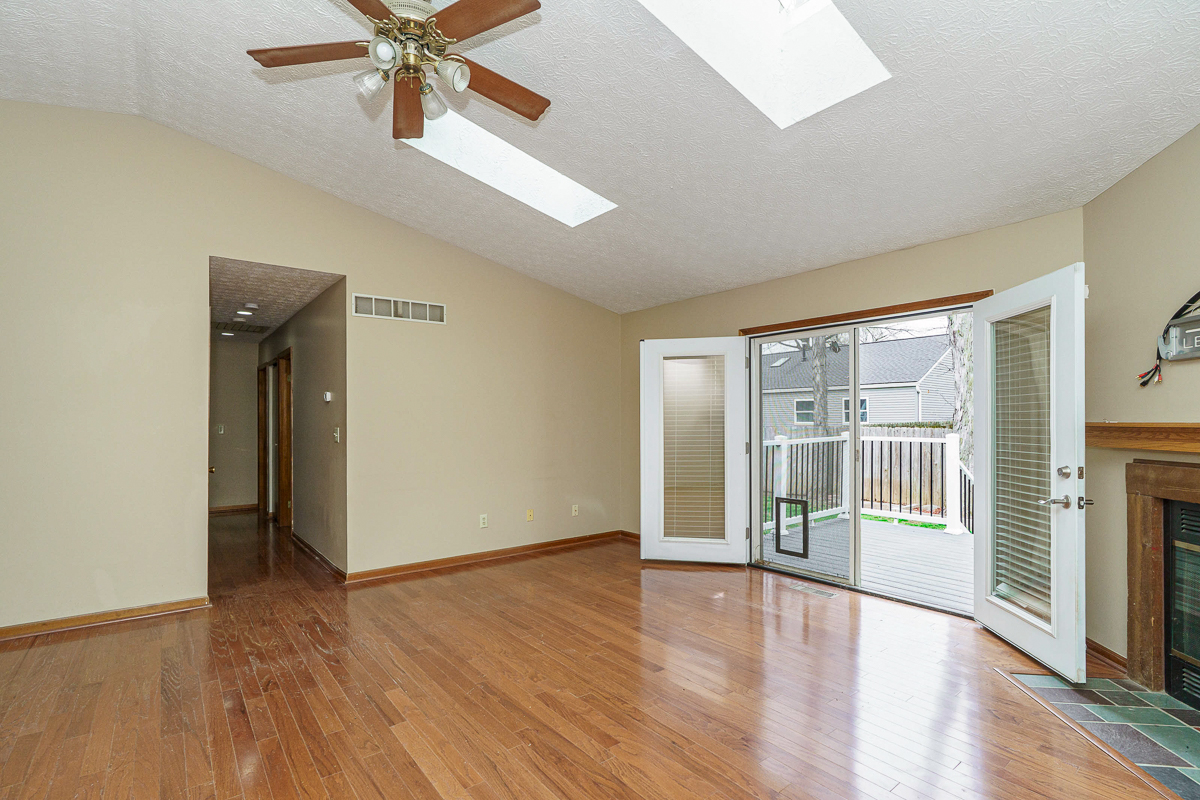 4182 Berryfield Dr-8