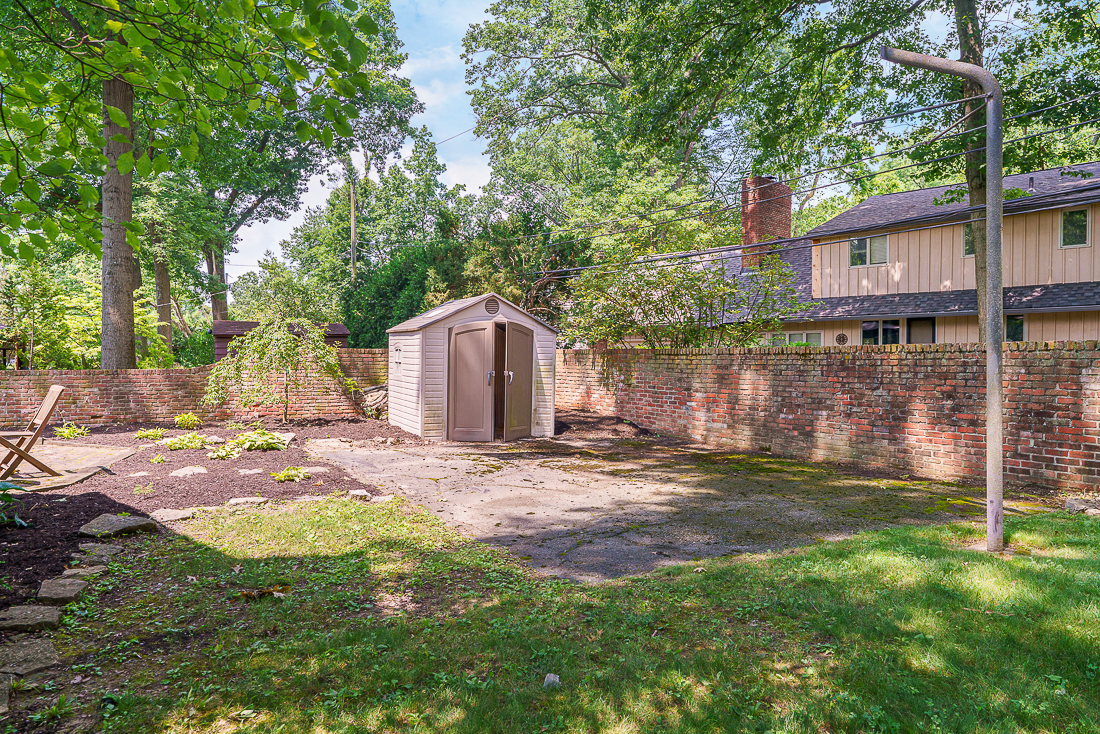 4211 Woodbridge Rd-12