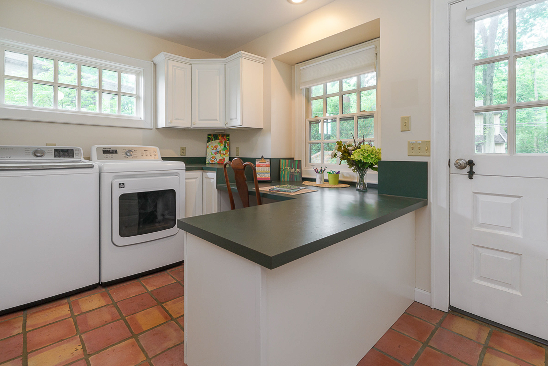 4211 Woodbridge Rd-29