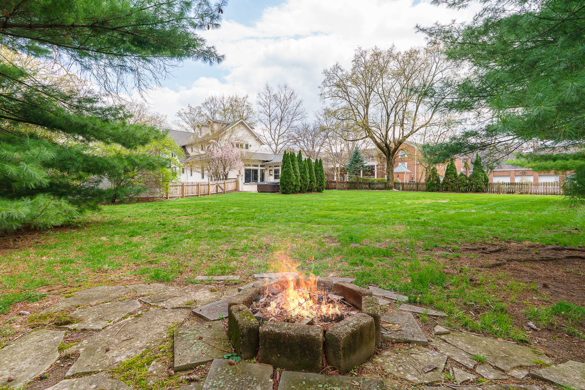 439 s Parkview Ave-24