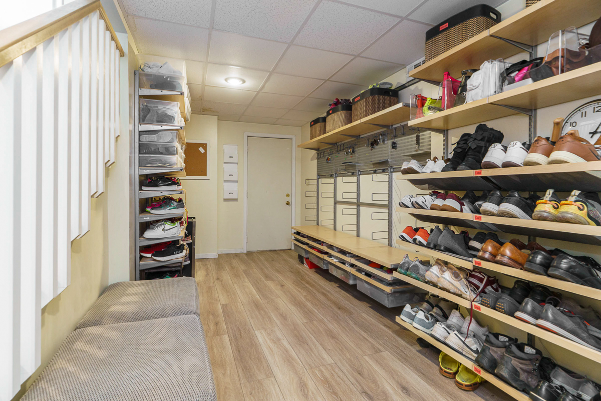 439 s Parkview Ave-26