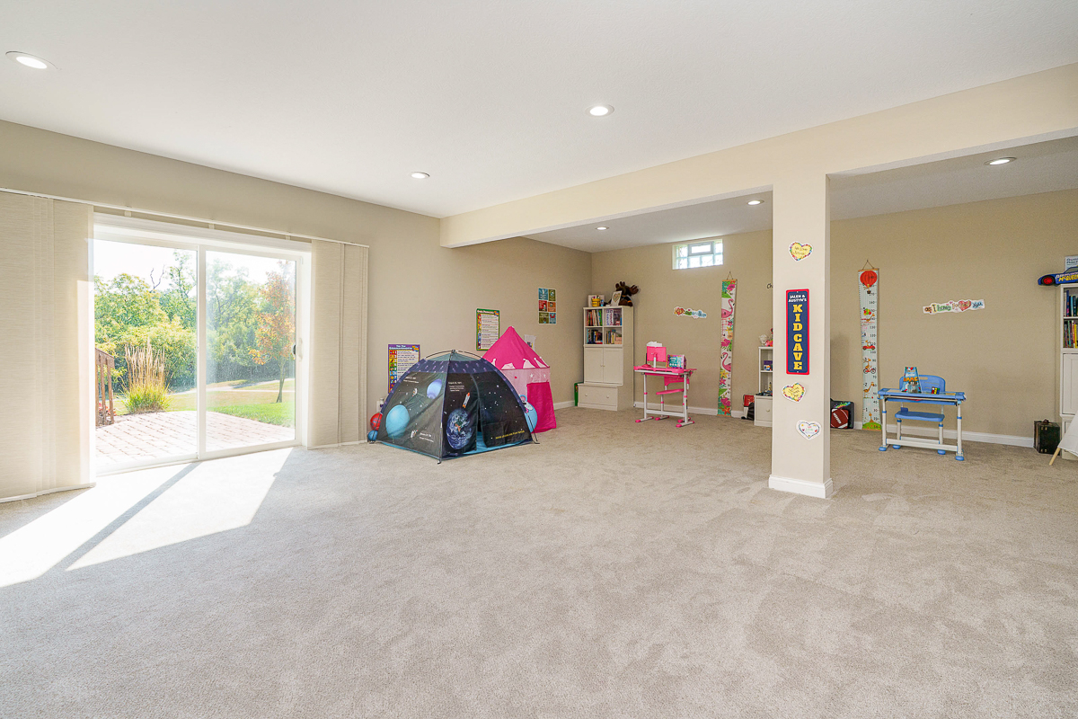 4880 Pinnacle Woods Dr-13