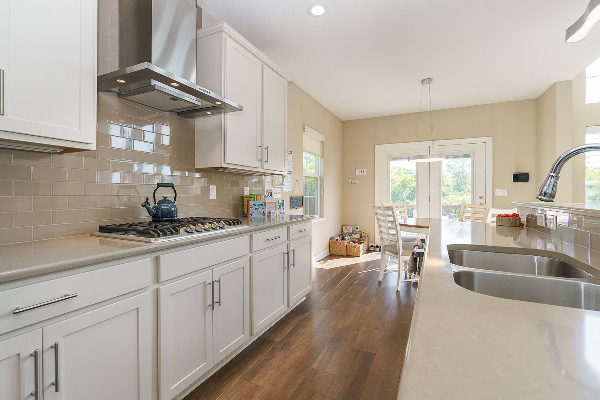 4880 Pinnacle Woods Dr-22