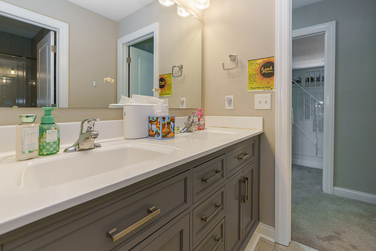 4880 Pinnacle Woods Dr-49