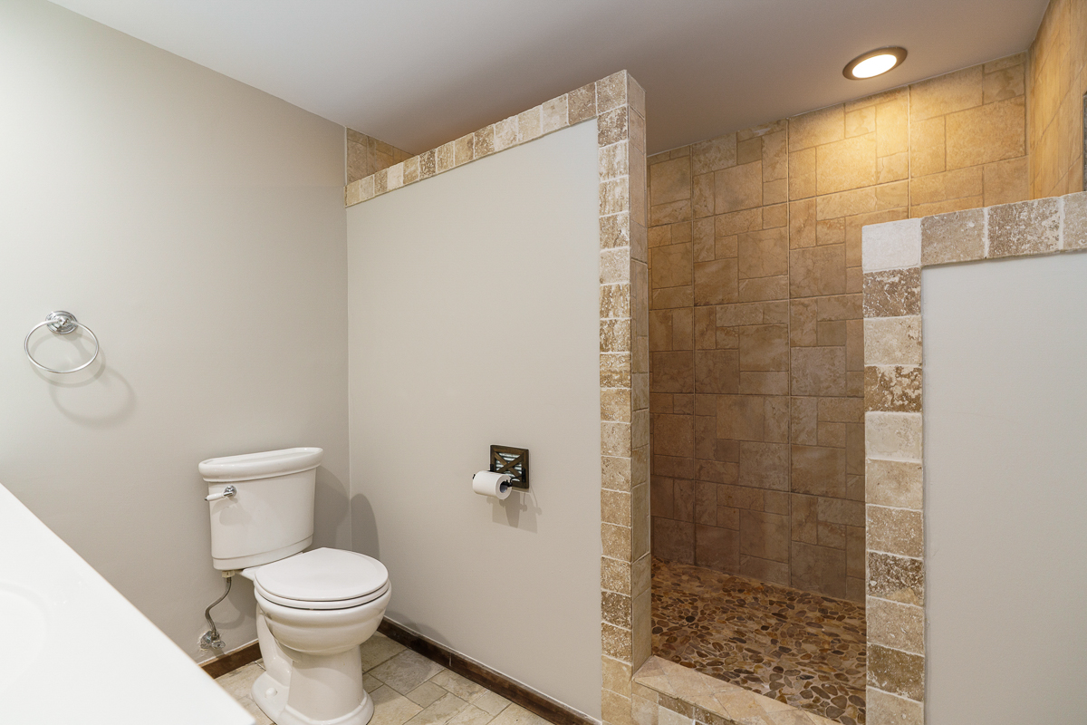 5000 Bellpoint Rd.-52