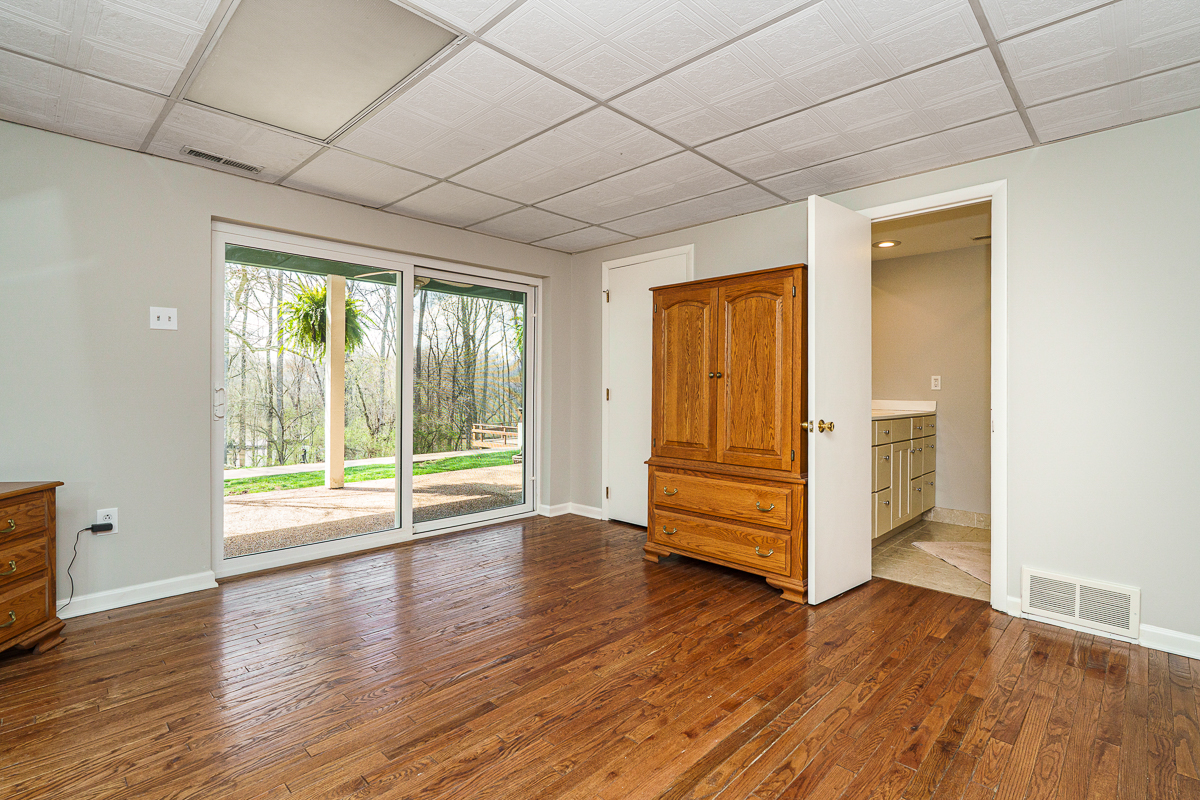 5000 Bellpoint Rd.-55