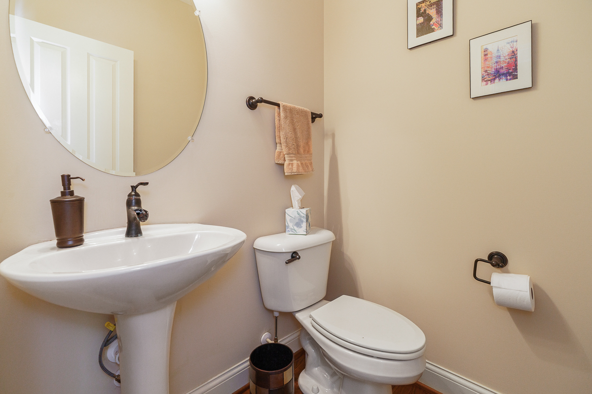 5001 Charlbury Rd-19