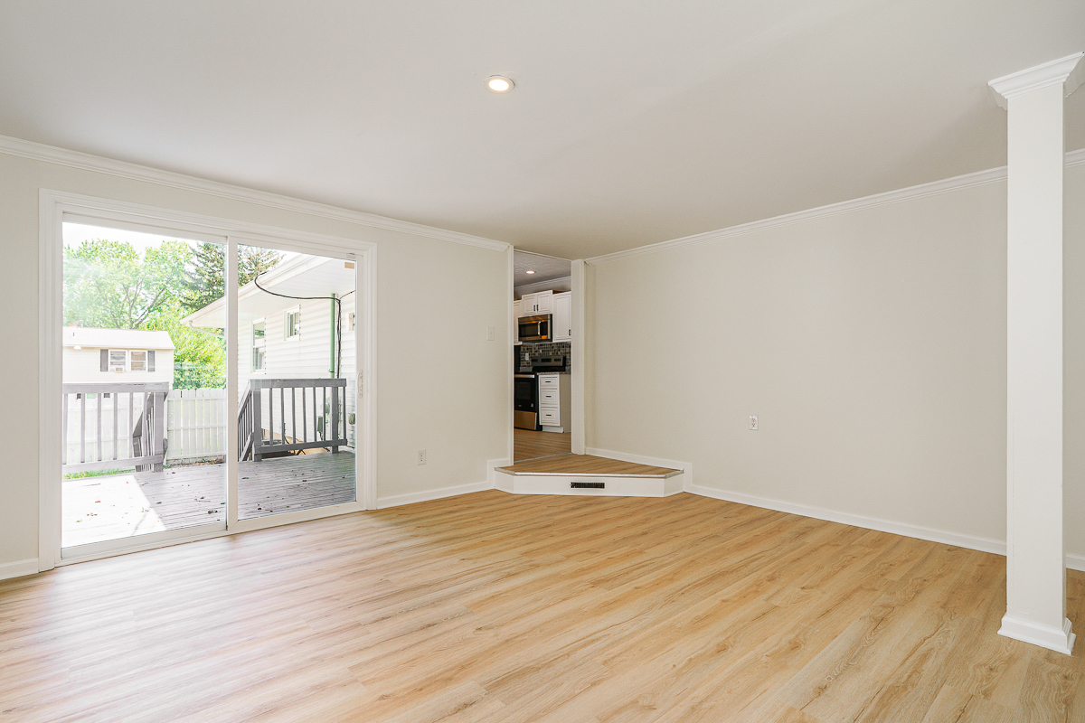 5030 Silverton Dr-19