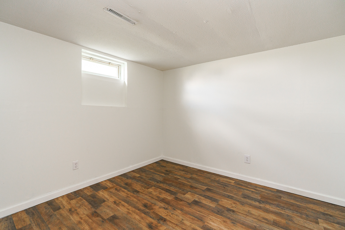 5030 Silverton Dr-22