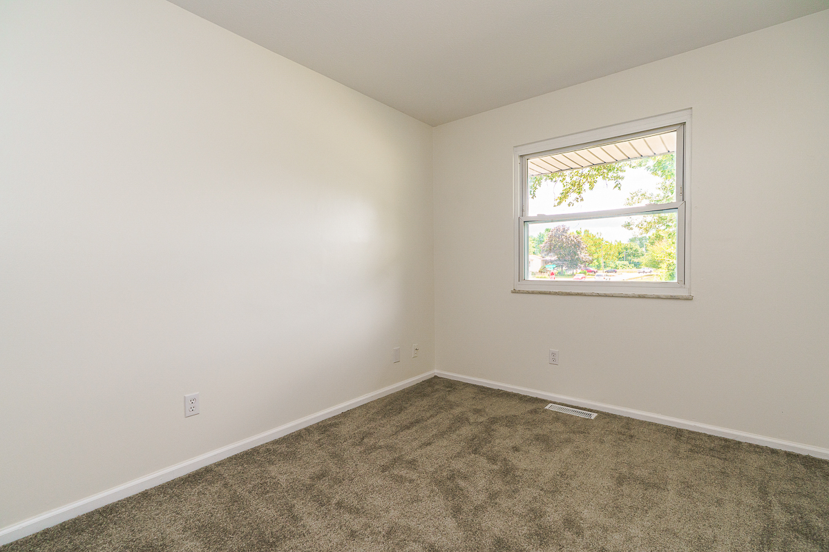 5030 Silverton Dr-29