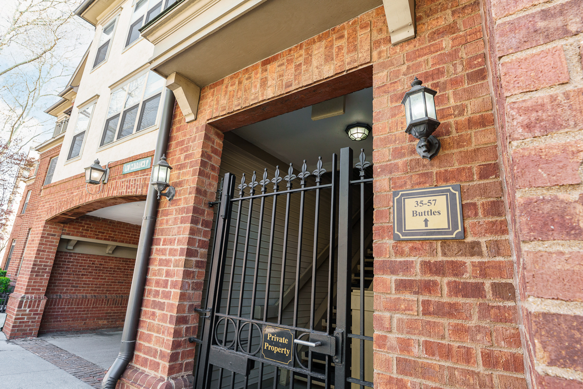 53 Buttles Ave-10