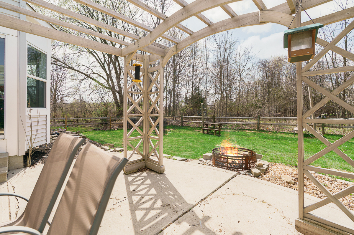 5392 Country Meadow Ct-10