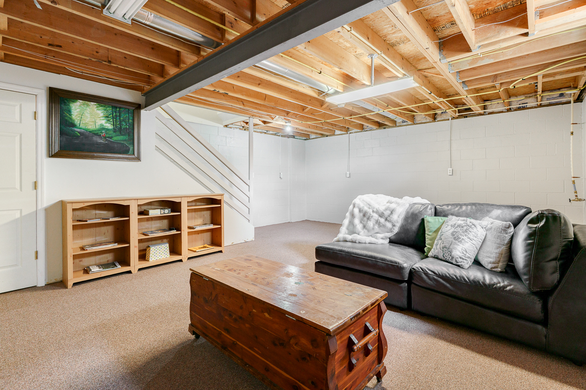 5392 Country Meadow Ct-20