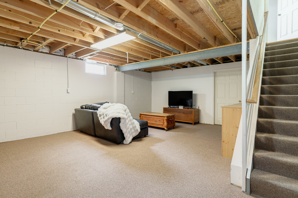 5392 Country Meadow Ct-21