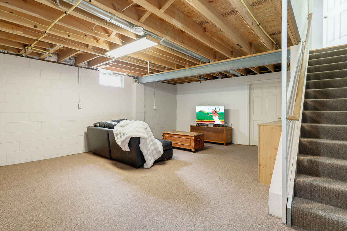 5392 Country Meadow Ct-22