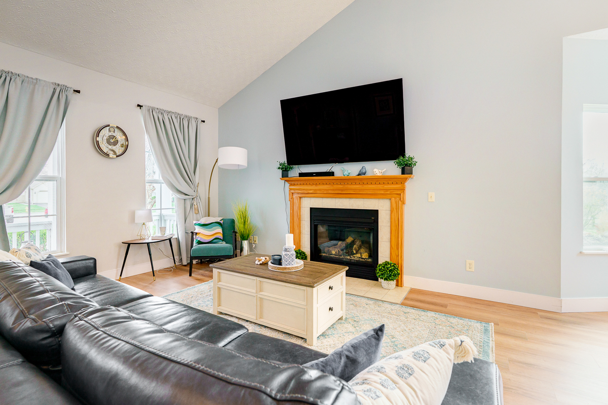 5392 Country Meadow Ct-24