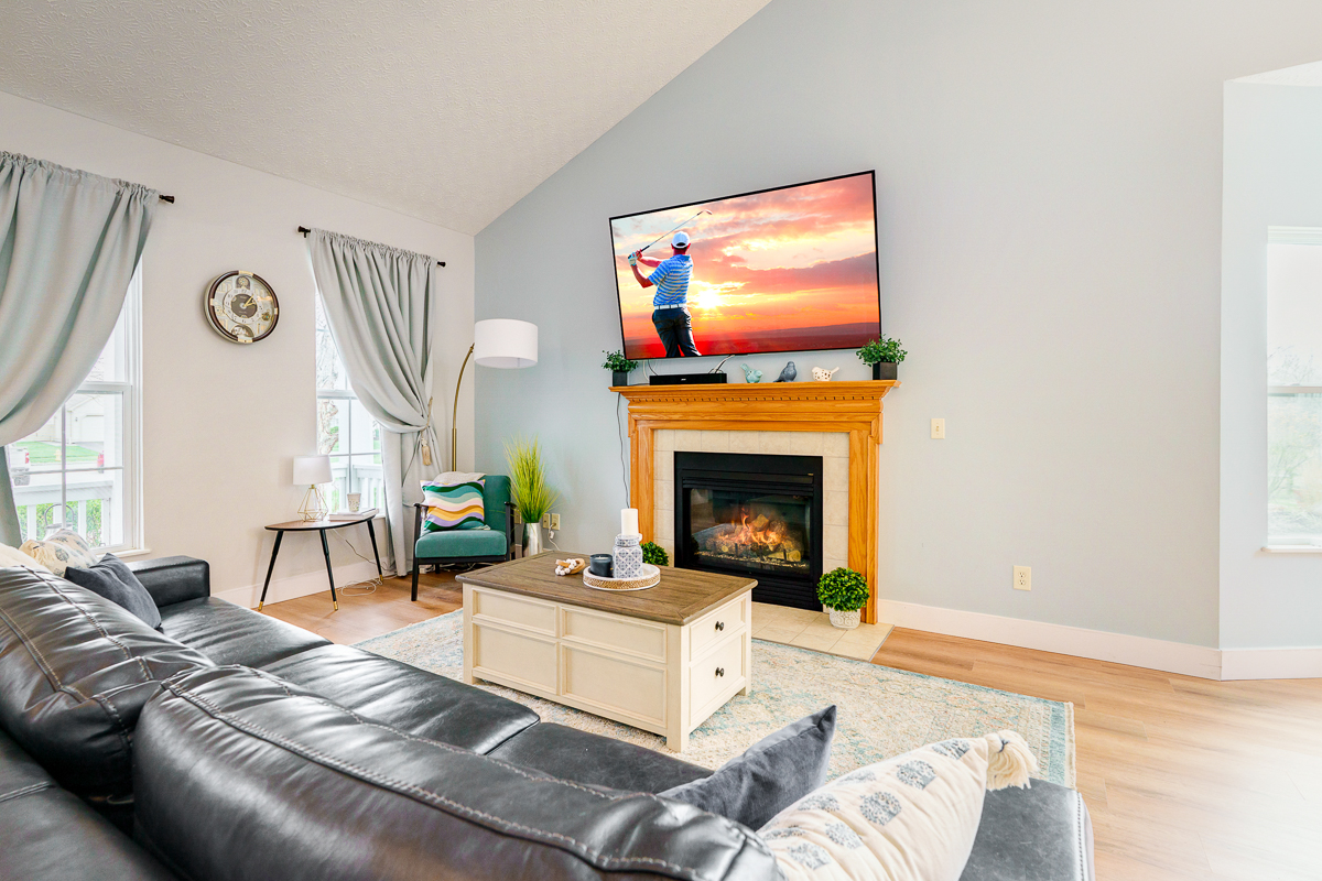 5392 Country Meadow Ct-26