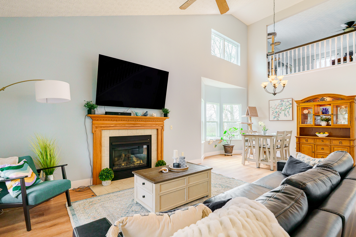 5392 Country Meadow Ct-27