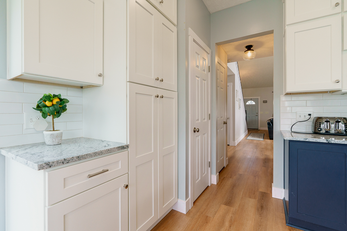 5392 Country Meadow Ct-37