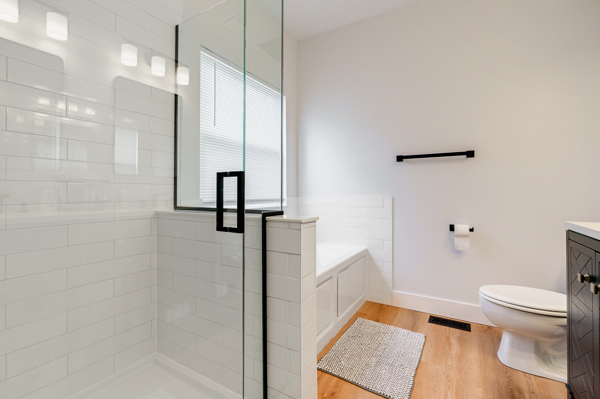 5392 Country Meadow Ct-43