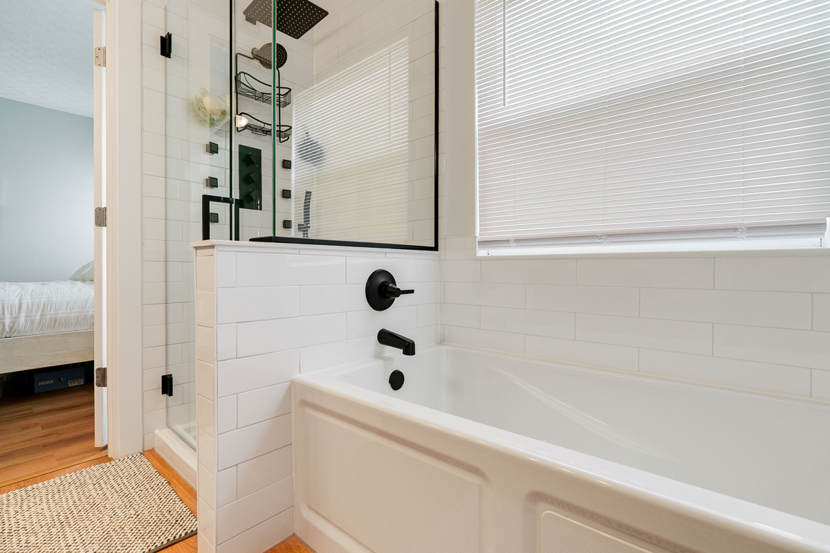 5392 Country Meadow Ct-44