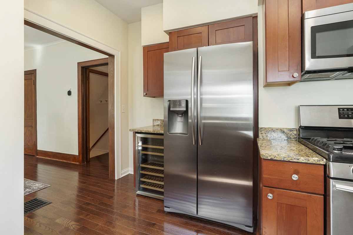 54 Webster Park Ave-22