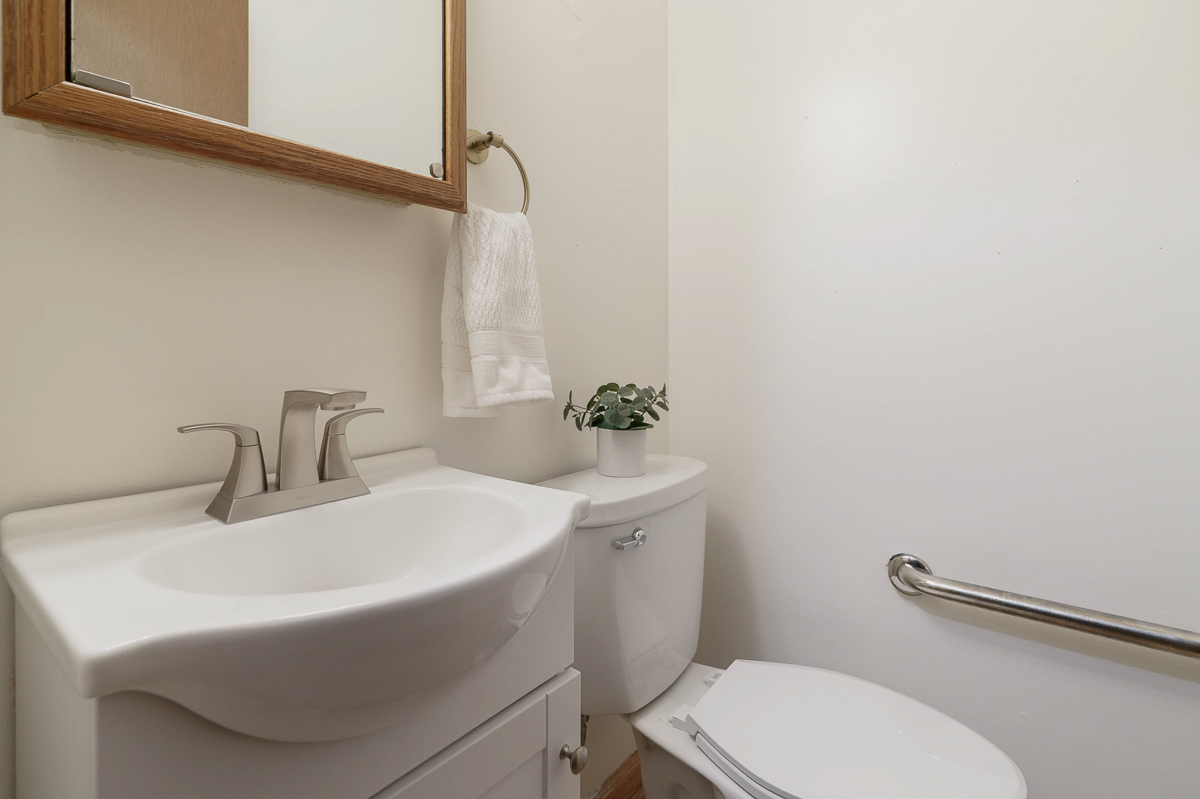 5566 Driftwood Rd-10