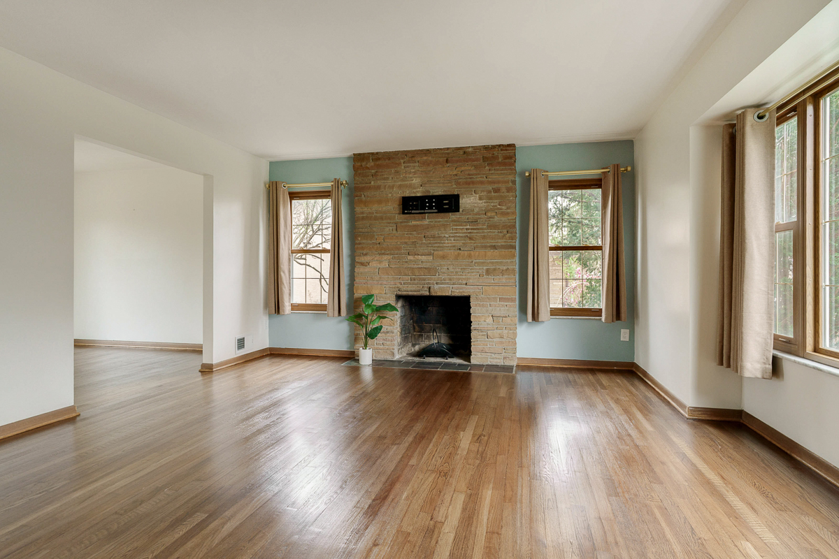 5566 Driftwood Rd-12