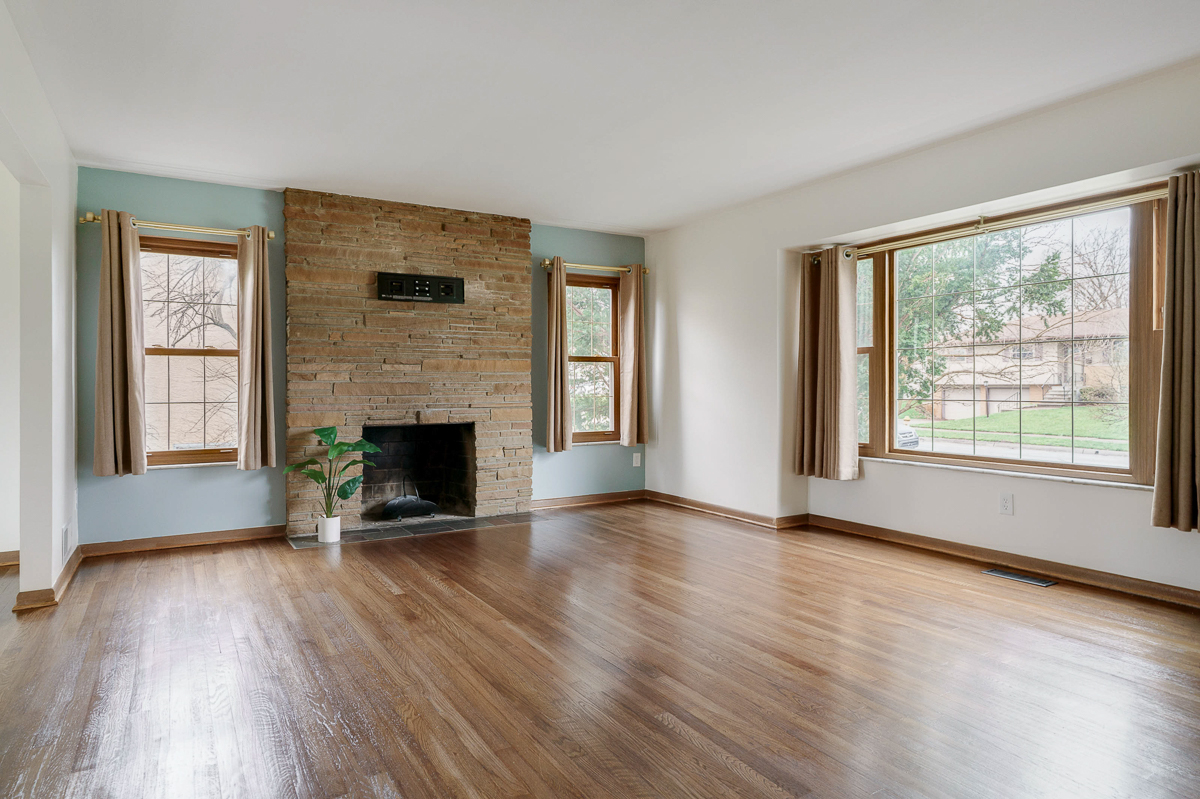 5566 Driftwood Rd-14