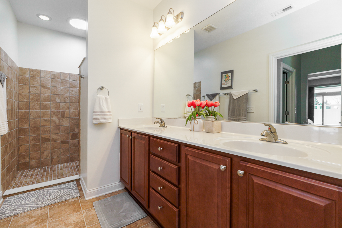 5614 Eventing Way-28