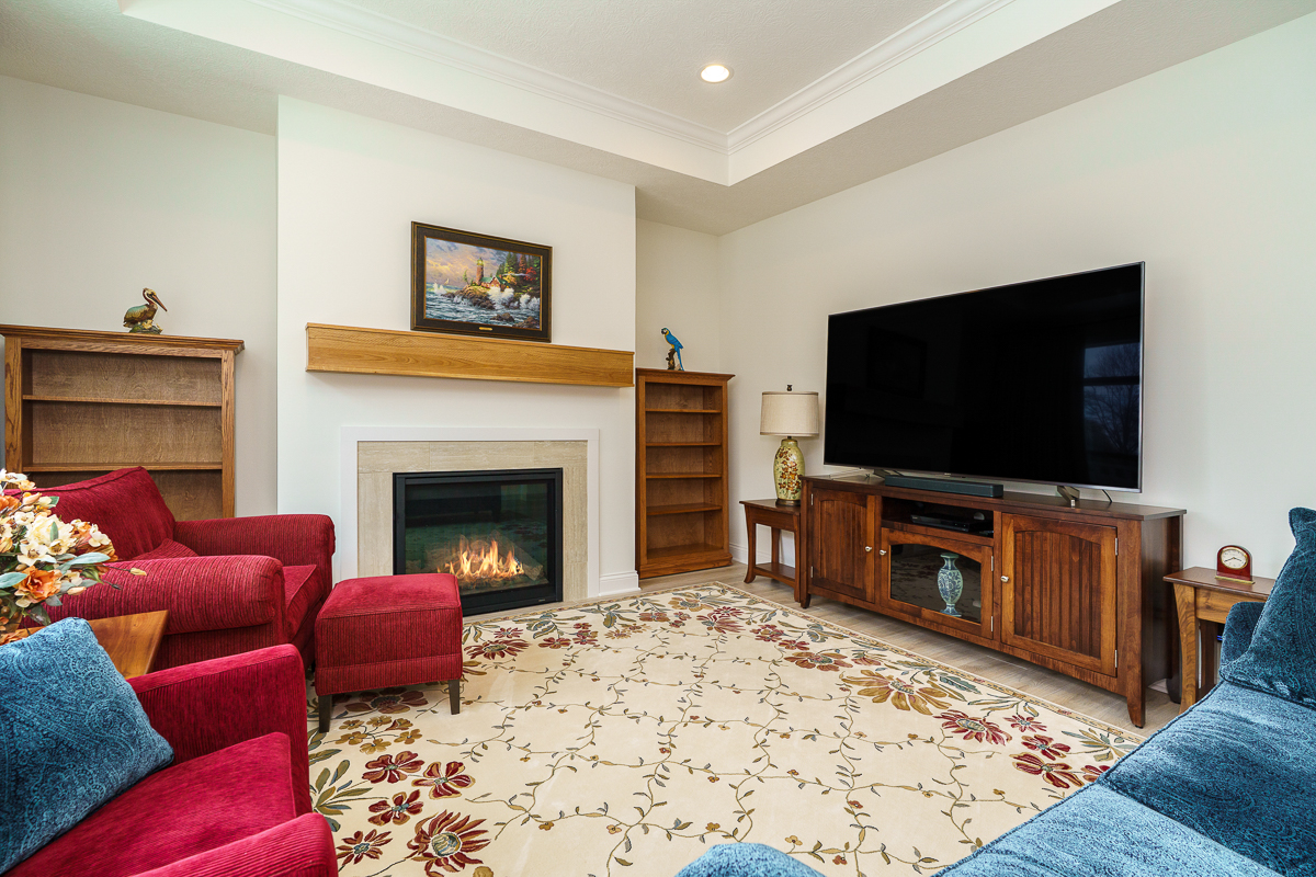 5629 Aristocrat Dr-10