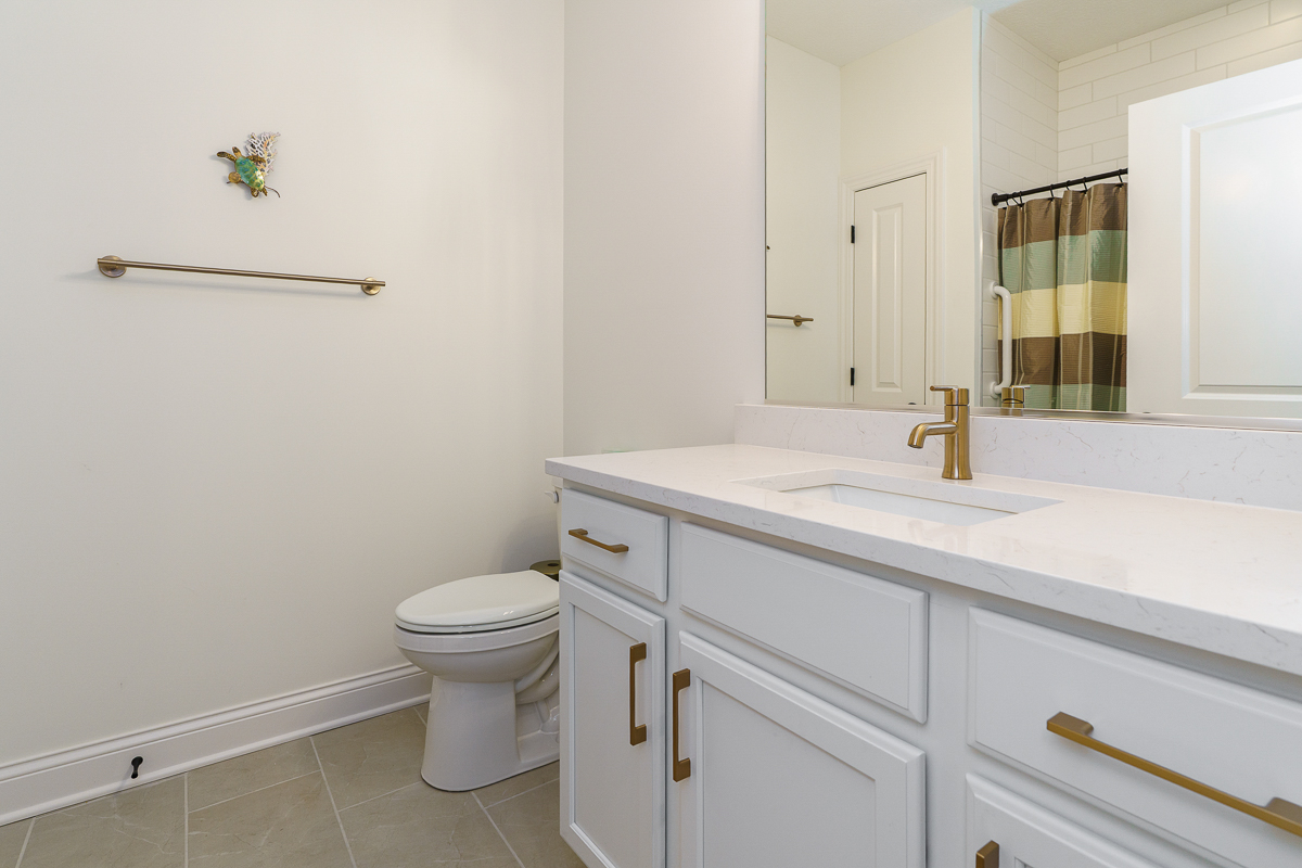 5629 Aristocrat Dr-24