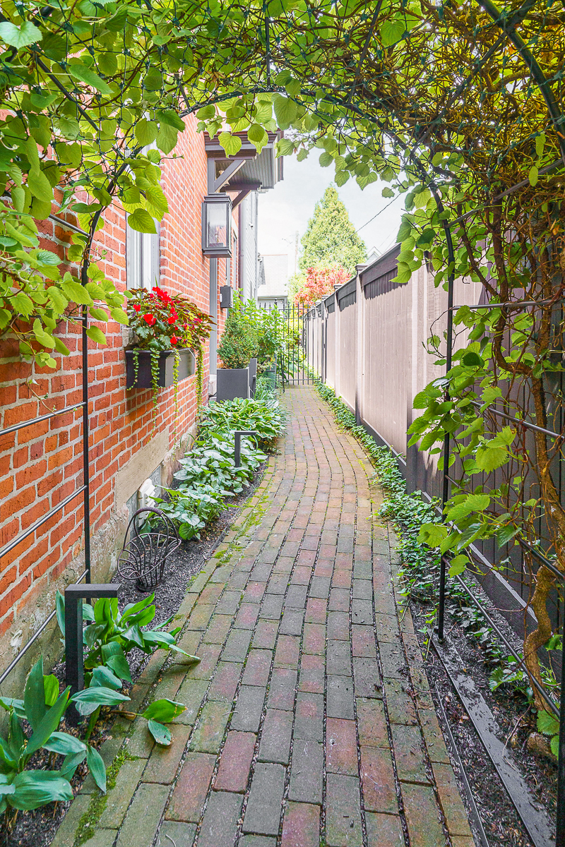 569 S 6th St EXT (4 of 13)