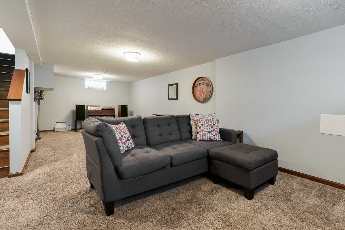 5735 Indianola Ave-11