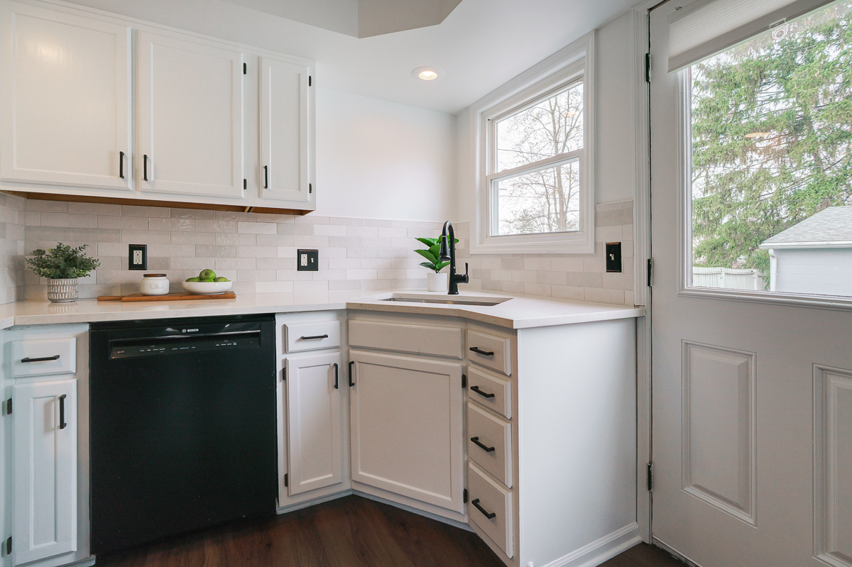 5735 Indianola Ave-20