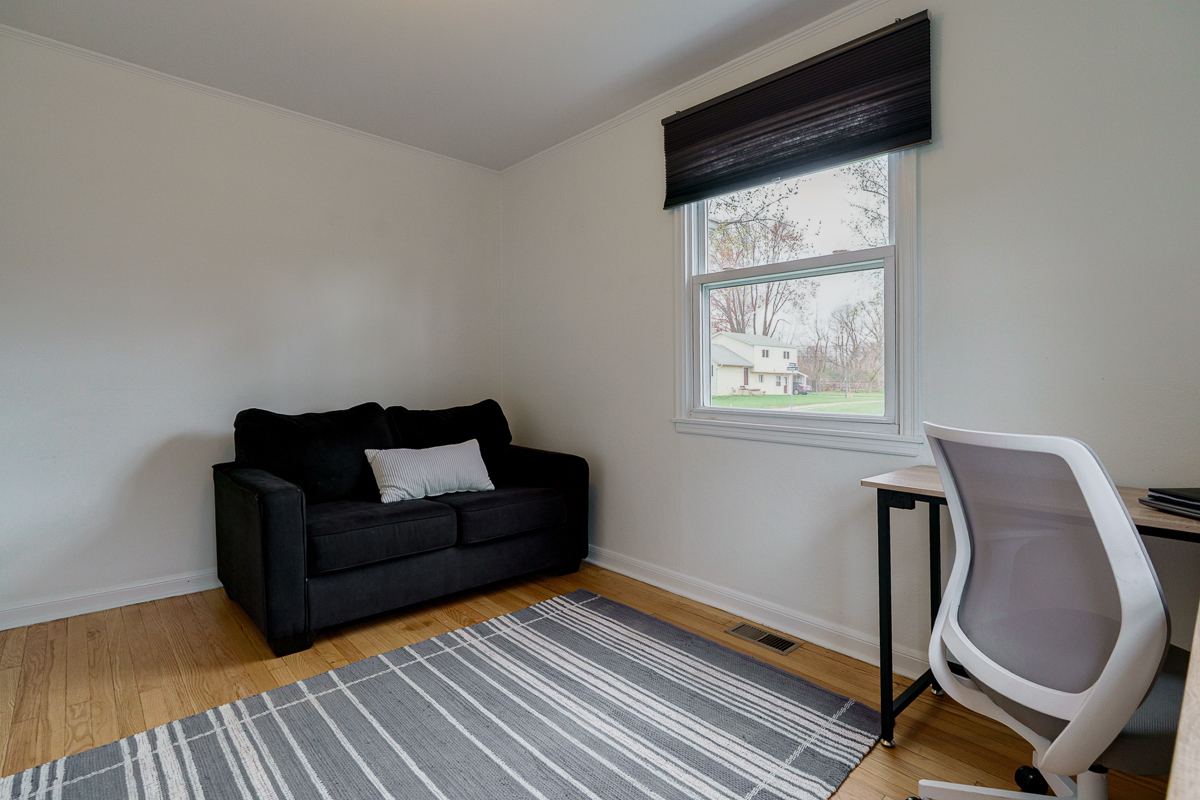 5735 Indianola Ave-25