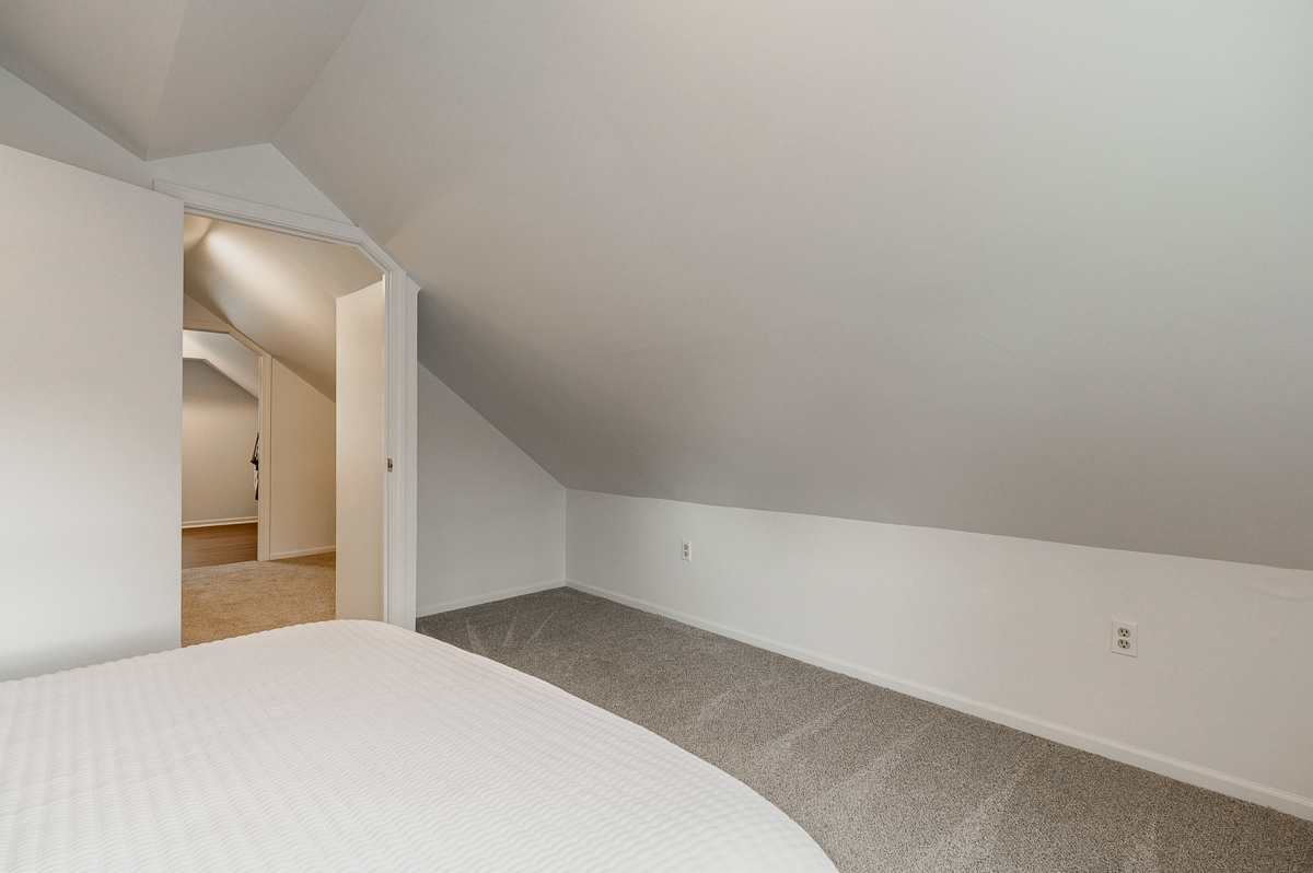 5735 Indianola Ave-30