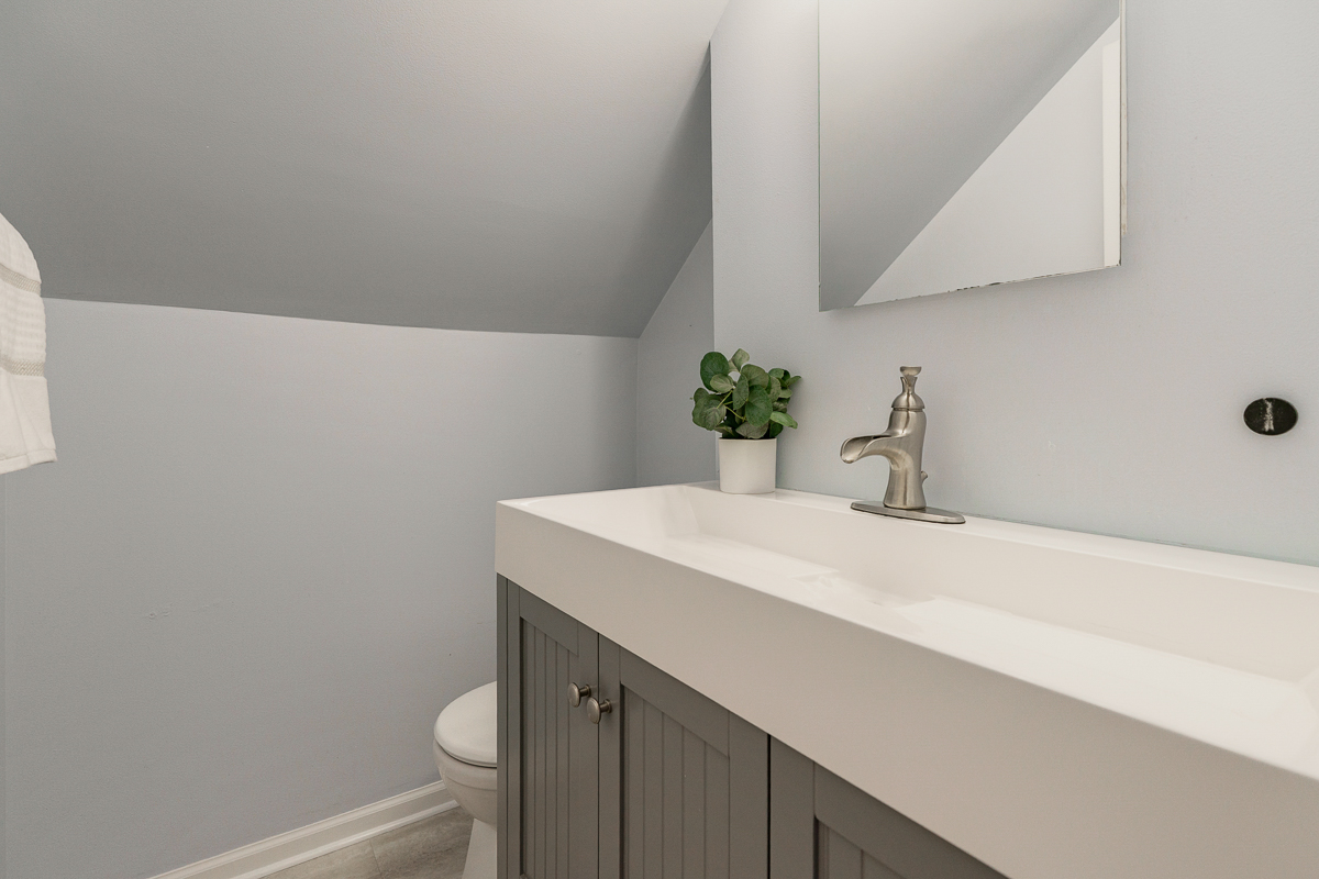 5735 Indianola Ave-31