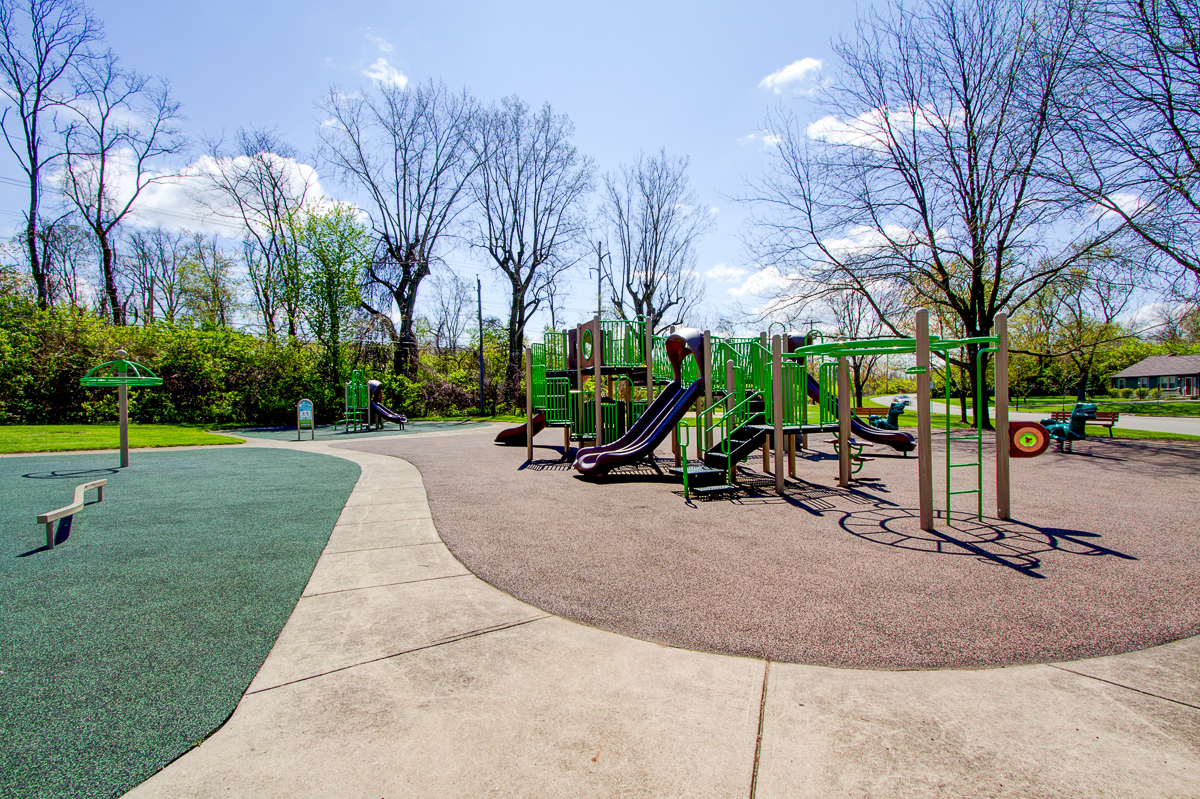 5735 Indianola Ave-35