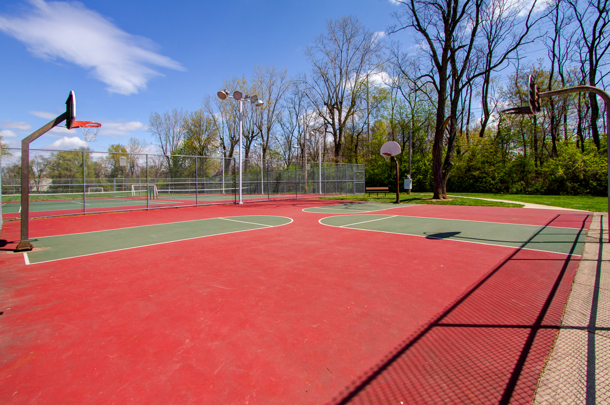 5735 Indianola Ave-36