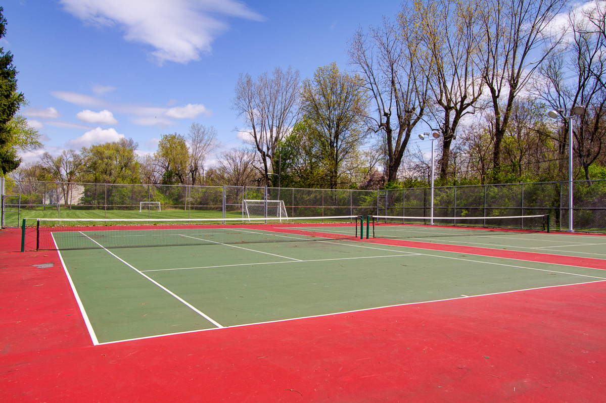 5735 Indianola Ave-37