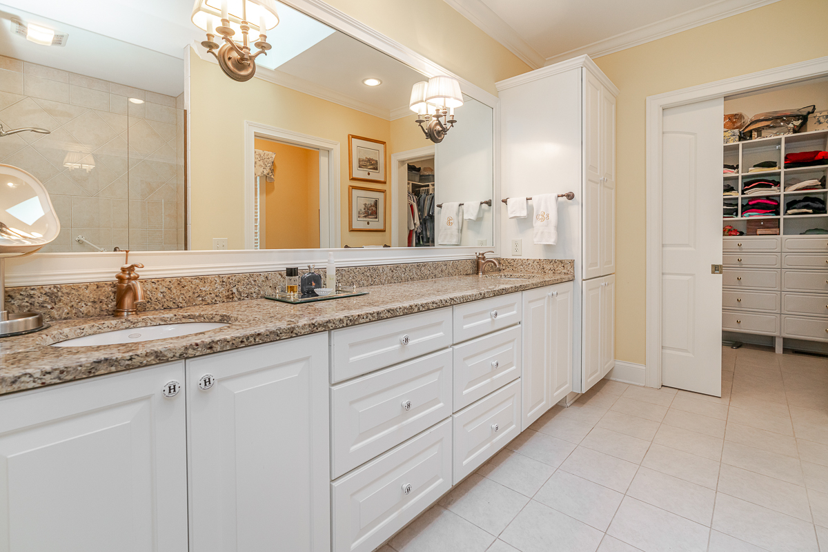 6050 Whitney Woods Ct-39