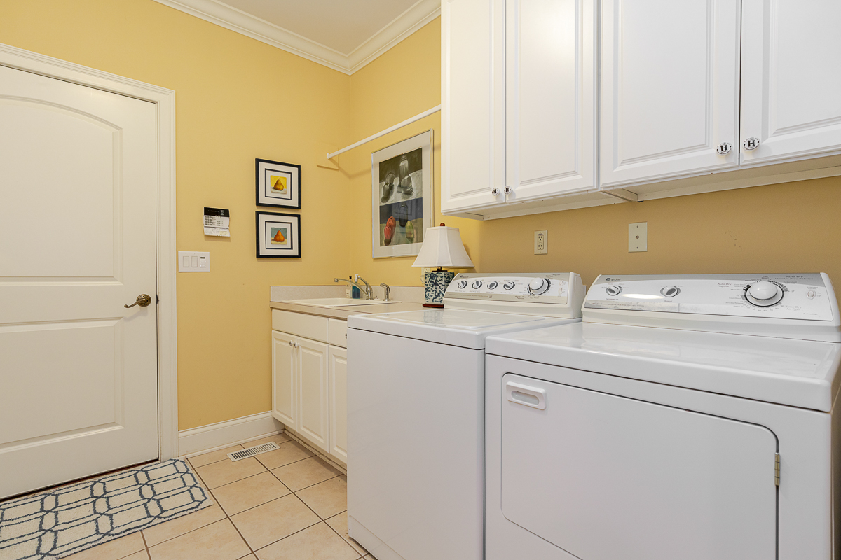 6050 Whitney Woods Ct-45