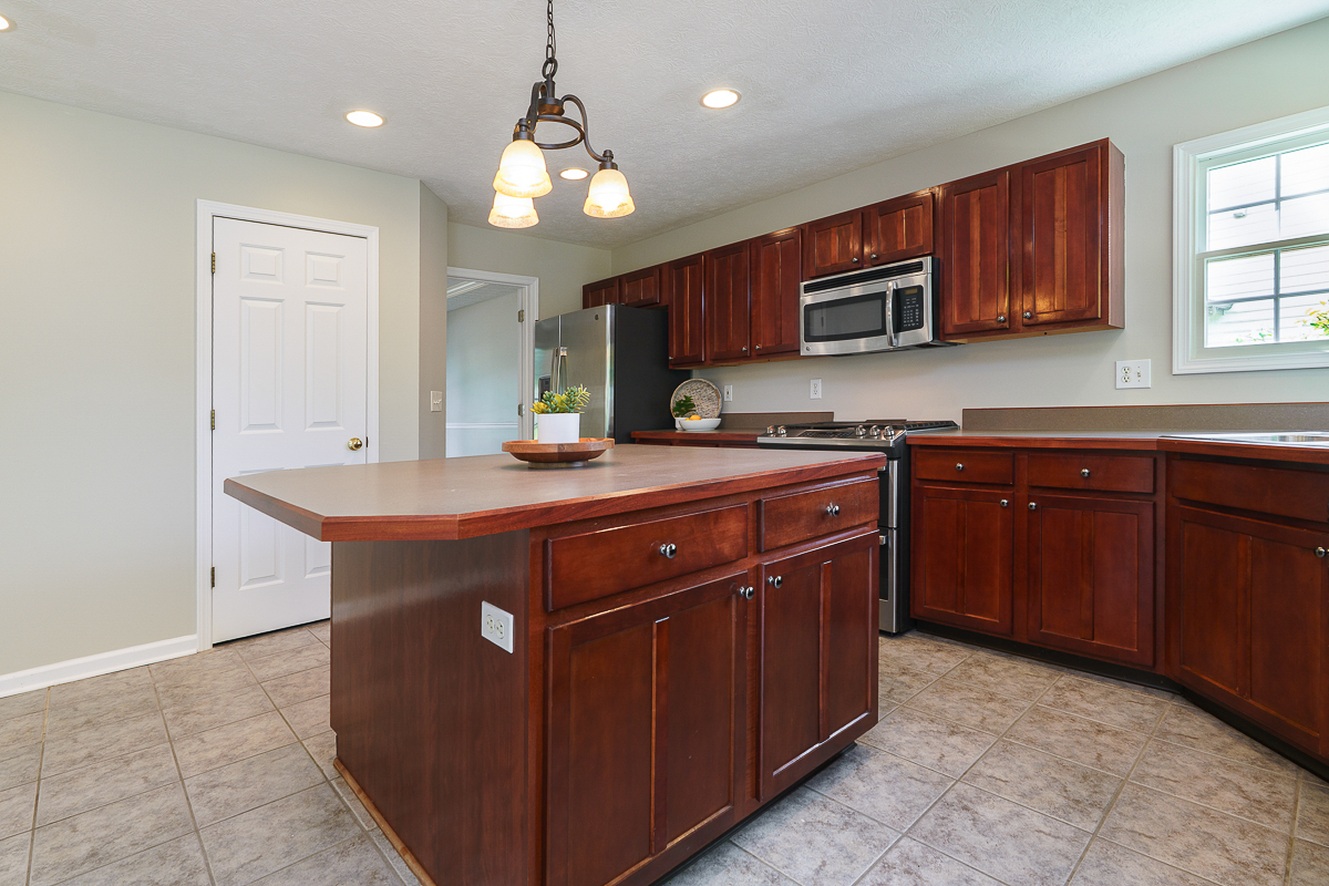 6096 Congressional Dr.-21