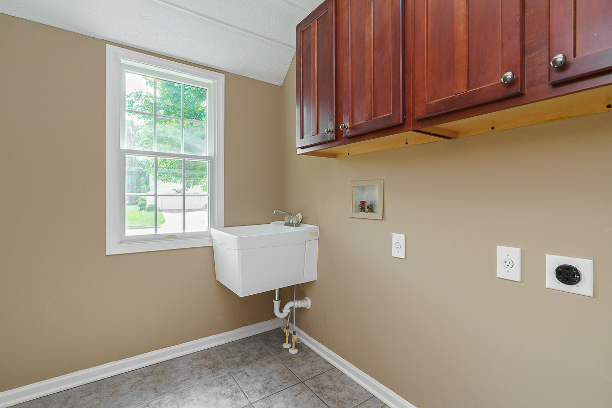 6096 Congressional Dr.-24