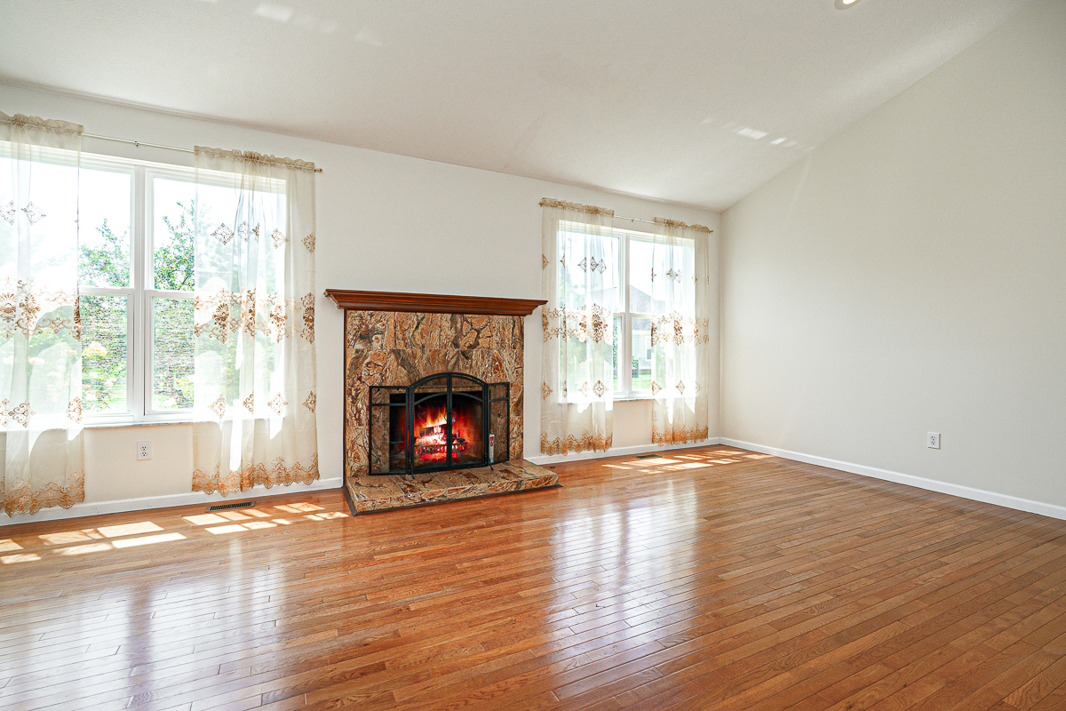 6177 Woodsview Way-24