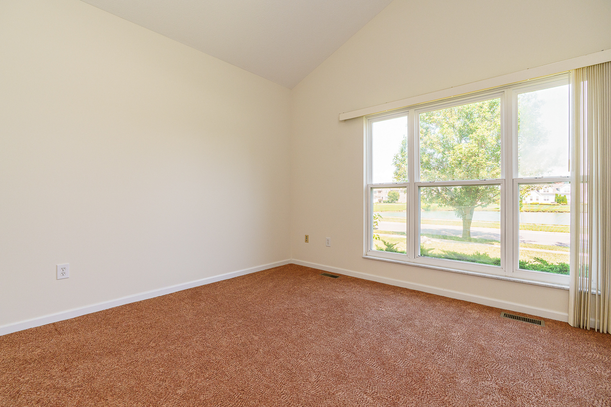 6177 Woodsview Way-43