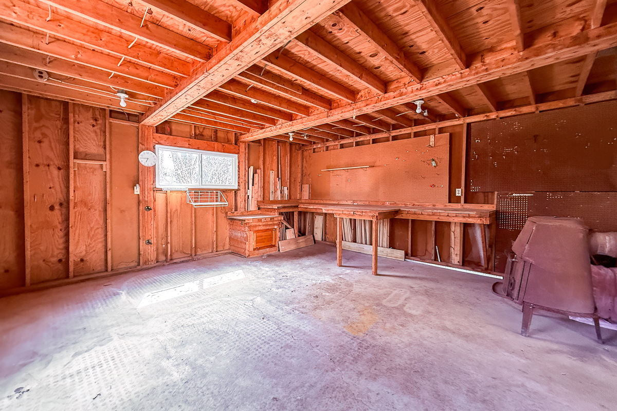 623 E Dominion Blvd-11