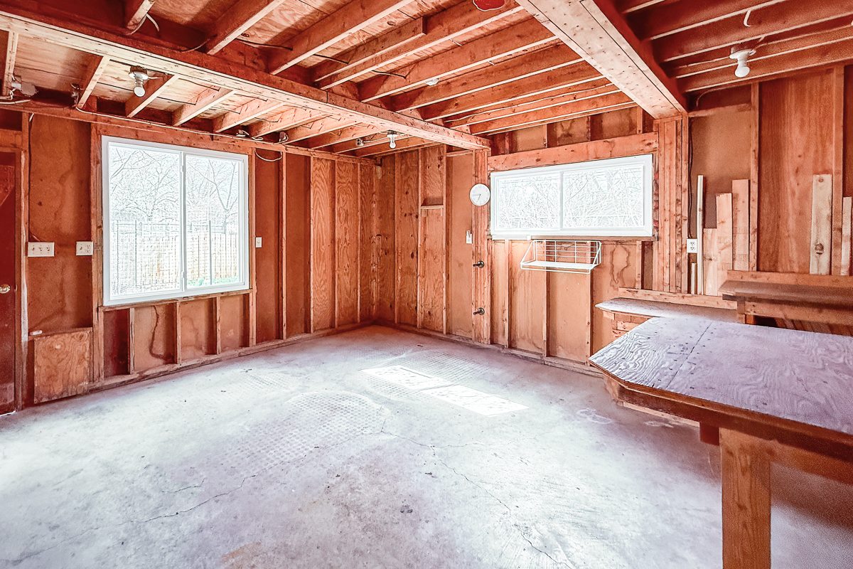 623 E Dominion Blvd-12