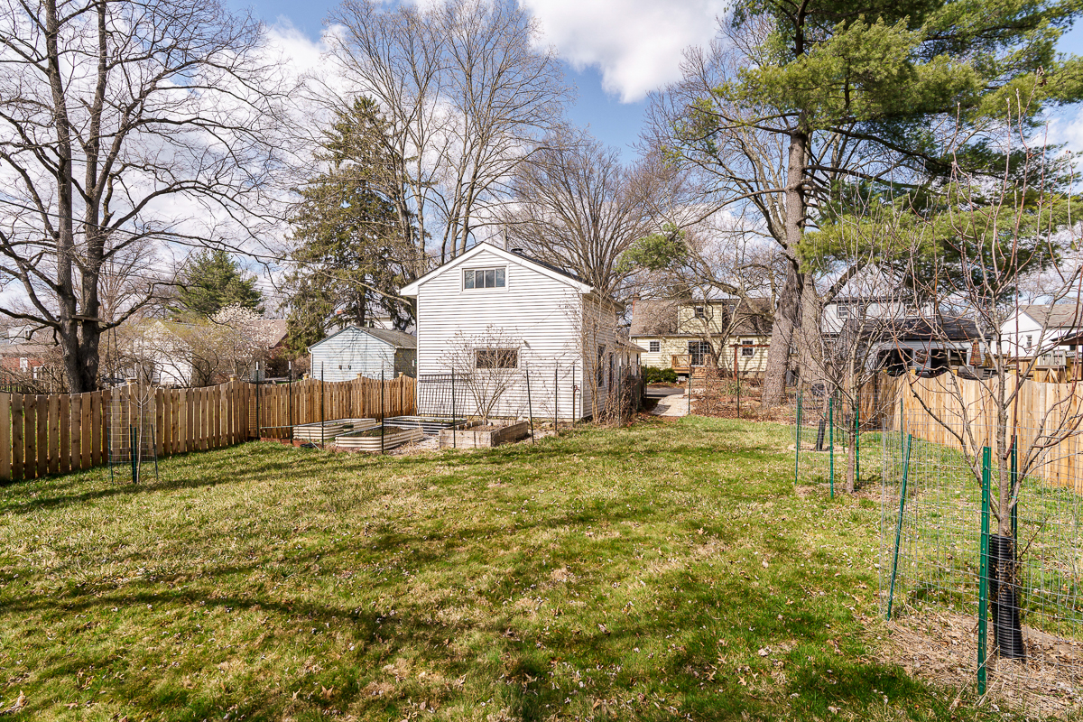 623 E Dominion Blvd-14